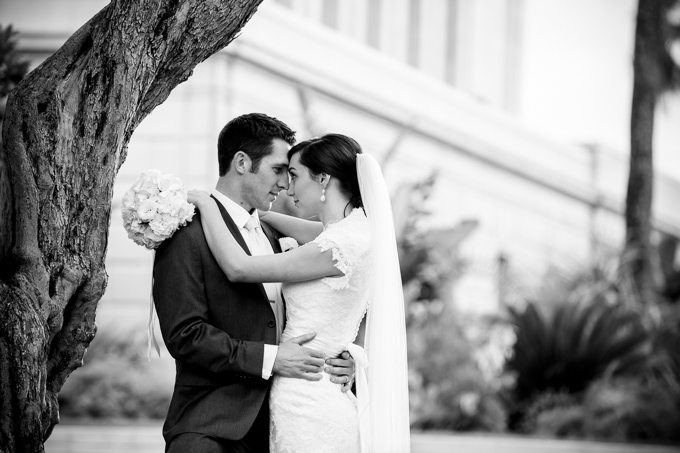 Wedding portraits from a wedding in Mesa Arizona at the LDS Temple (6)